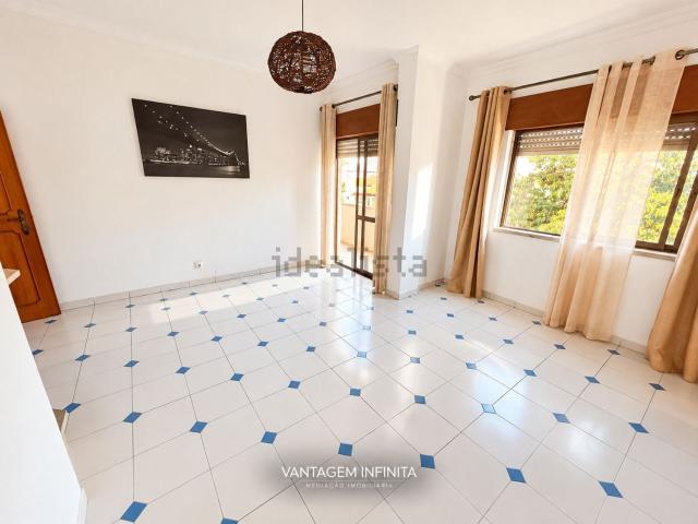 Apartamento venda em Ramalha, Almada