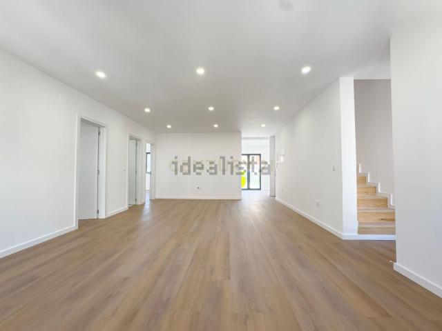 Duplex venda em Cova da Piedade, Almada