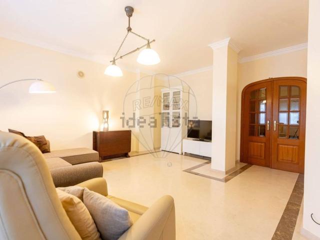 Apartamento venda em Ramalha, Almada