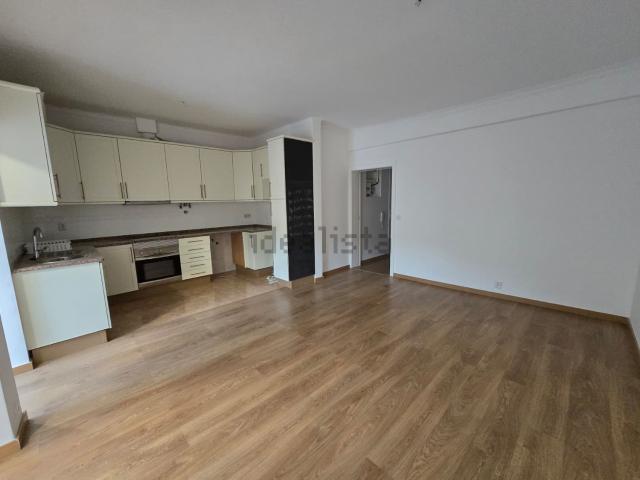 Apartamento alugar em Cova da Piedade, Almada