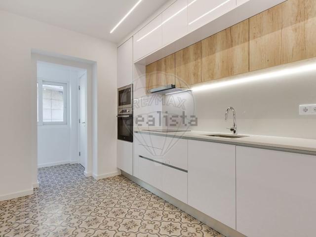 Apartamento venda em Castelo, Almada