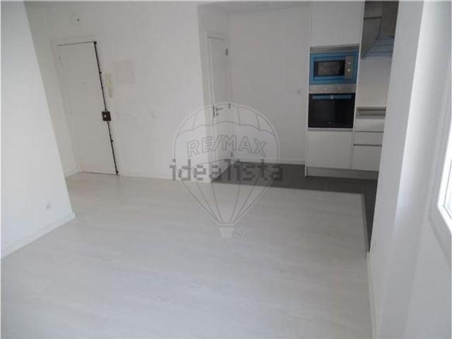 Apartamento venda em Almada, Setúbal