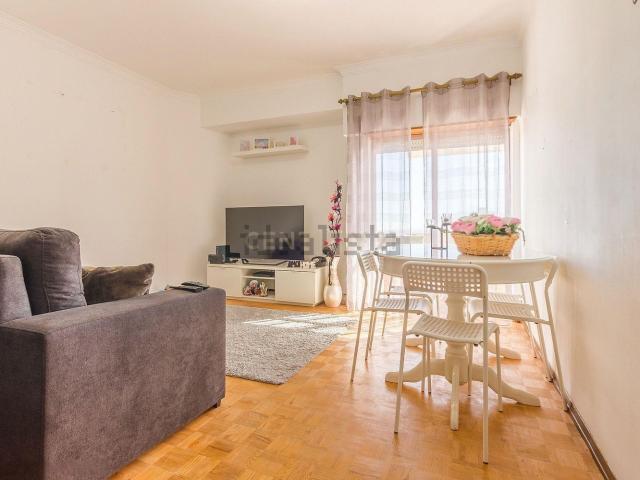 Apartamento venda em Almada, Setúbal