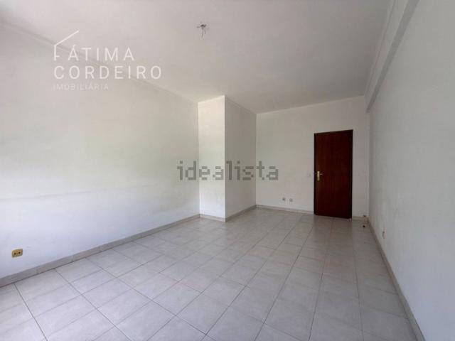 Apartamento alugar em Ginjal, Almada