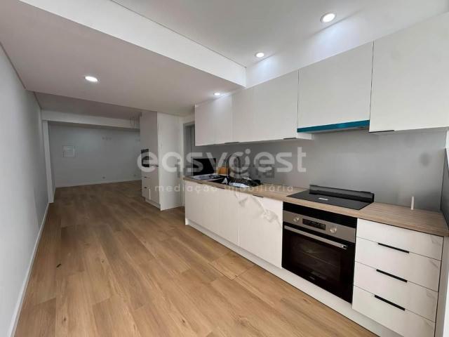 Apartamento venda em Almada, Setúbal
