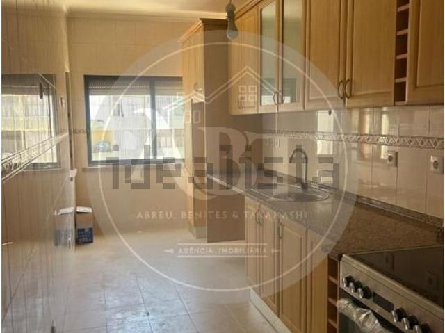 Apartamento alugar em Torcatas, Almada