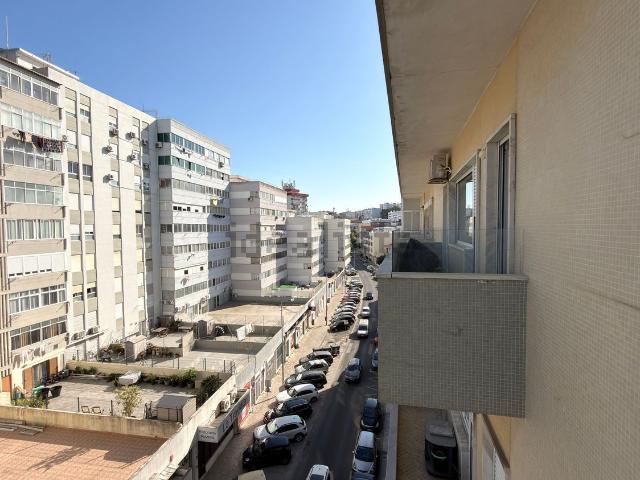 Apartamento alugar em Almada, Setúbal