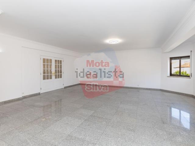 Apartamento alugar em Cova da Piedade, Almada