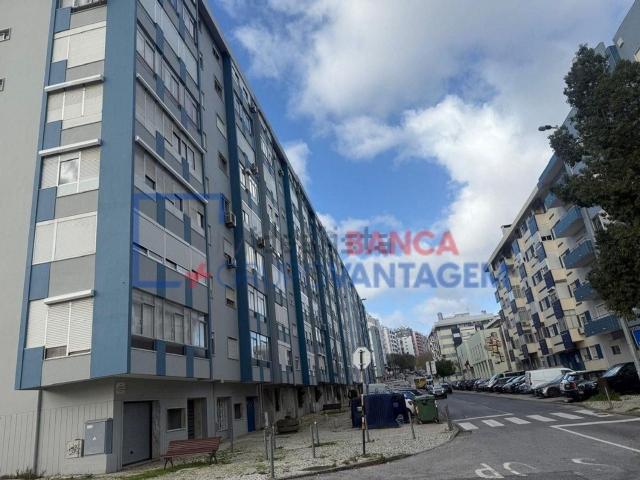 Apartamento venda em Almada, Setúbal