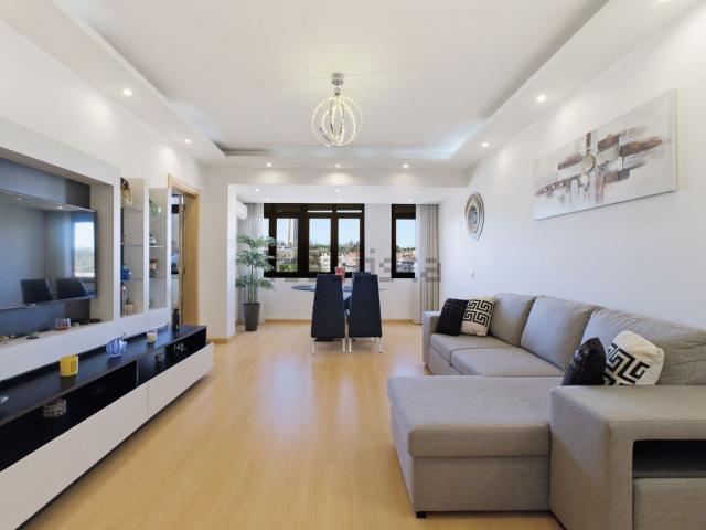 Apartamento venda em Almada, Setúbal