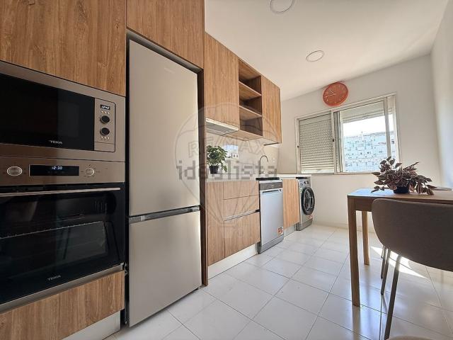 Apartamento alugar em Ramalha, Almada