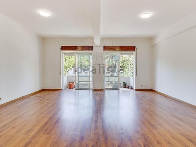 Apartamento alugar em Almada, Setúbal