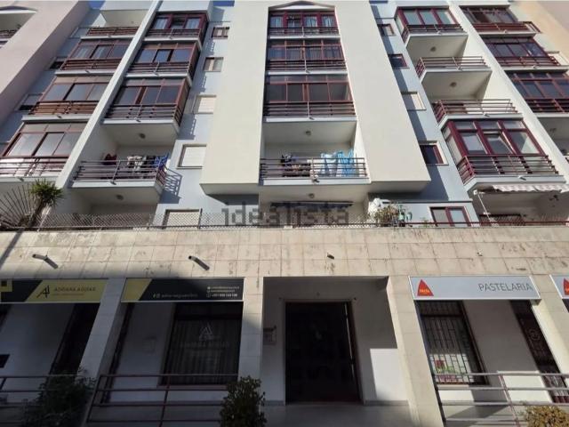 Apartamento alugar em Ramalha, Almada