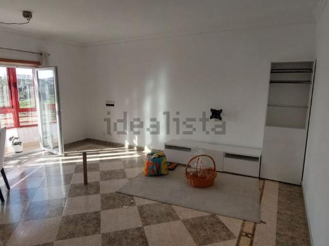 Apartamento alugar em Ramalha, Almada