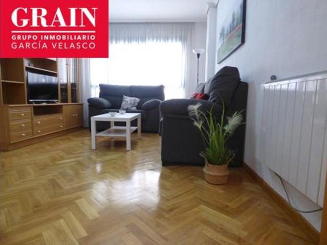 Apartamento en alquiler en Distrito 4, Albacete