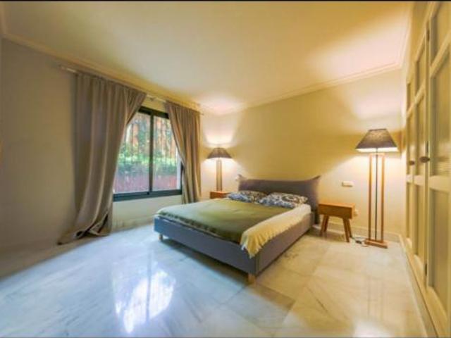 Apartamento en alquiler en Monte Halcones, Benahavís