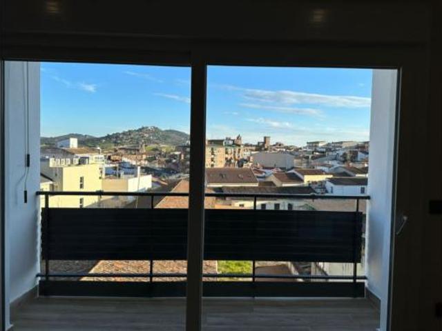 Apartamento en alquiler en Peña Redonda, Cáceres