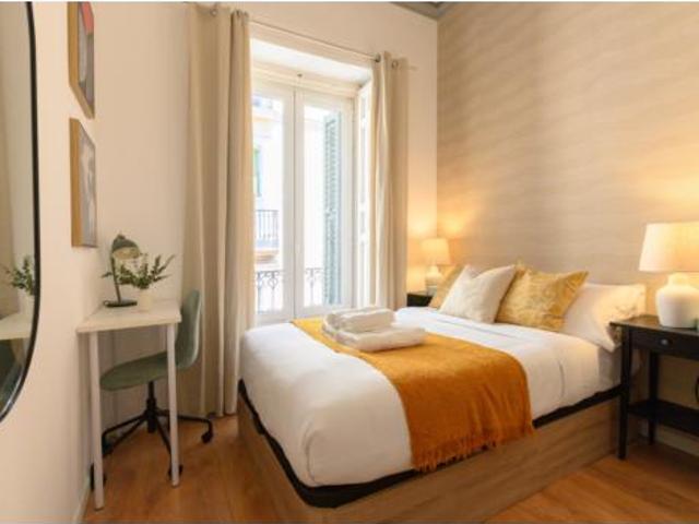 Apartamento en alquiler en Cortes, Madrid
