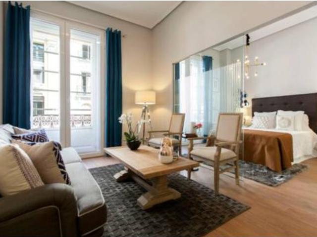 Apartamento en alquiler en Sol, Madrid