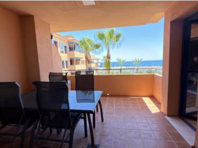 Apartamento en alquiler en Castillo de la Duquesa, Costa del Sol Occidental