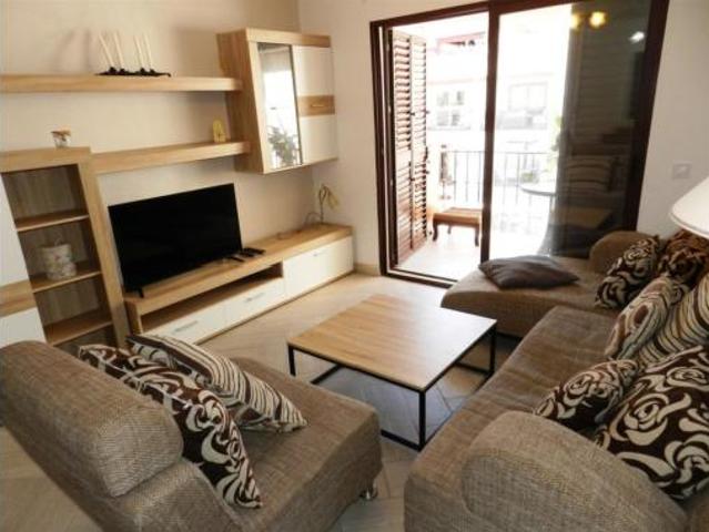 Apartamento en alquiler en Castillo de la Duquesa, Costa del Sol Occidental