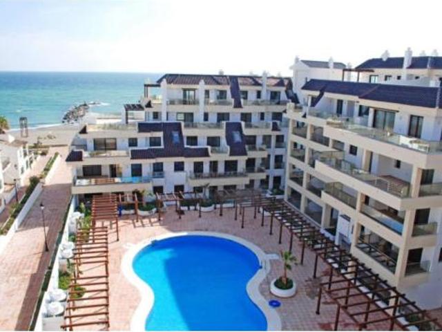 Apartamento en alquiler en Castillo de la Duquesa, Costa del Sol Occidental