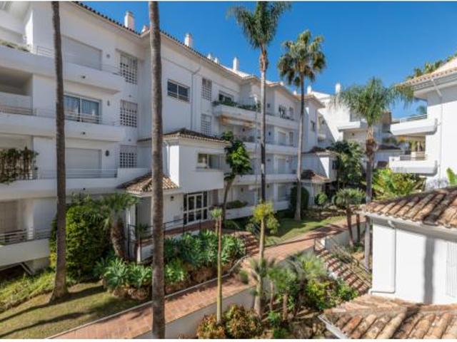 Apartamento en alquiler en Artola, Costa del Sol Occidental
