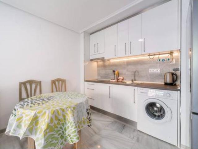 Apartamento en alquiler en Roquetas De Mar, Andalucía