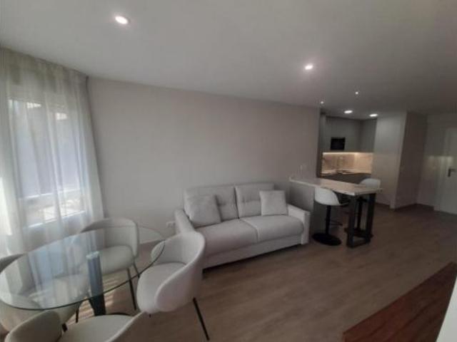 Apartamento en alquiler en Cuatro Caminos, Santander