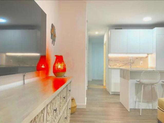 Apartamento en alquiler en Los Remedios, Sevilla
