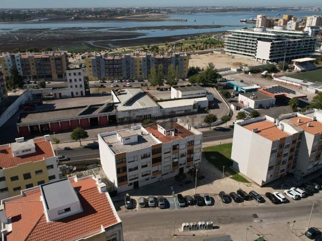 Apartamento venda em Bairro 25 de Abril, Alto do Seixalinho, Santo André e Verderena