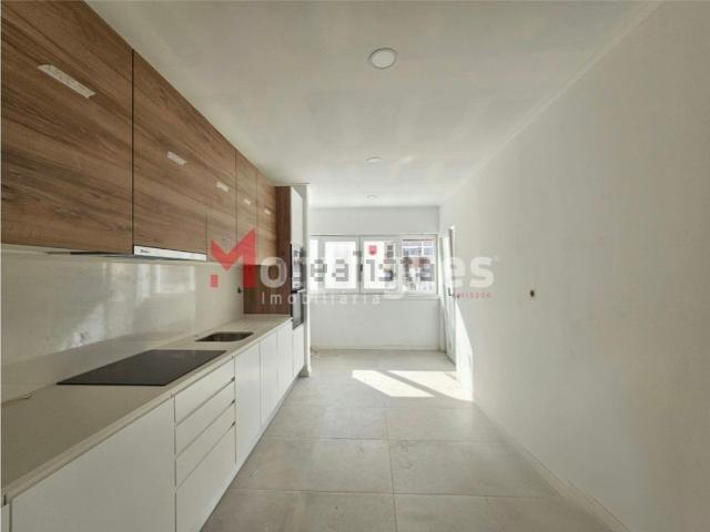 Apartamento venda em Bairro Alves Redol, Alto do Seixalinho, Santo André e Verderena