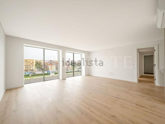 Apartamento alugar em Bairro 25 de Abril, Alto do Seixalinho, Santo André e Verderena