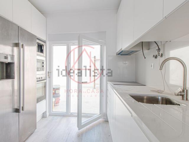 Apartamento venda em Bairro Alves Redol, Alto do Seixalinho, Santo André e Verderena
