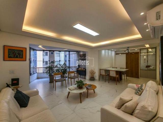 Apartamento venda em Região Geográfica Imediata do Distrito Federal, Região Integrada de Desenvolvimento do Distrito Federal e Entorno