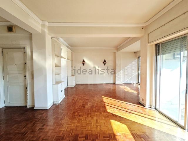 Apartamento venda em Alvalade, Alvalade