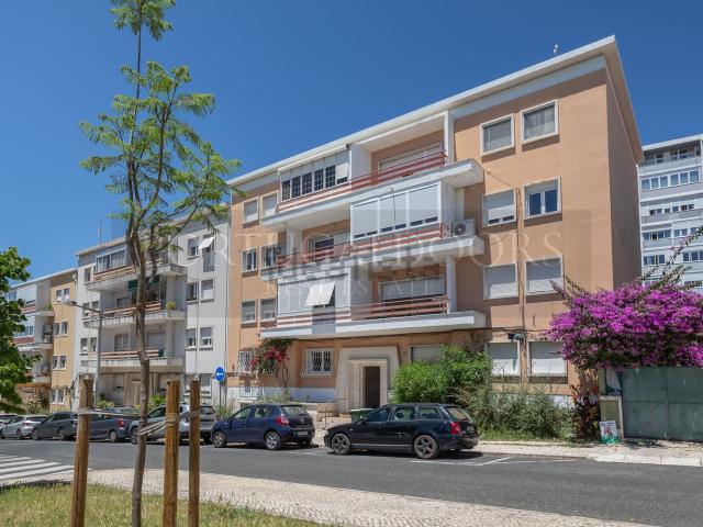 Apartamento venda em Bairro de São Miguel, Lisboa