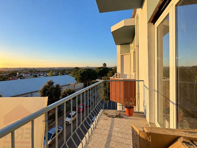 Apartamento venda em Quinta do Batateiro, Seixal