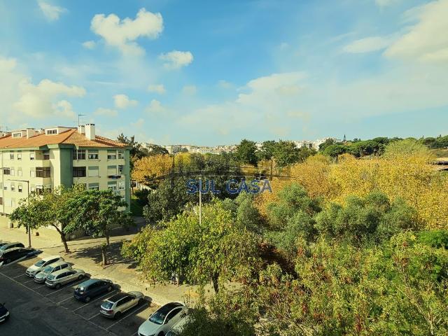 Apartamento venda em Medideira, Seixal