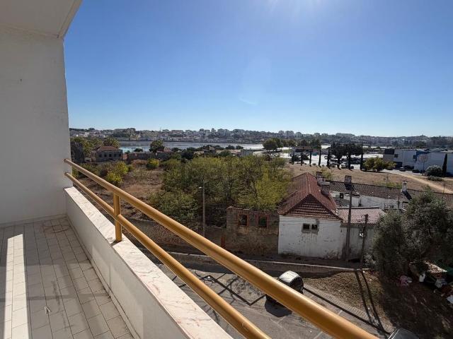 Apartamento venda em Bairro dos Corticeiros, Seixal