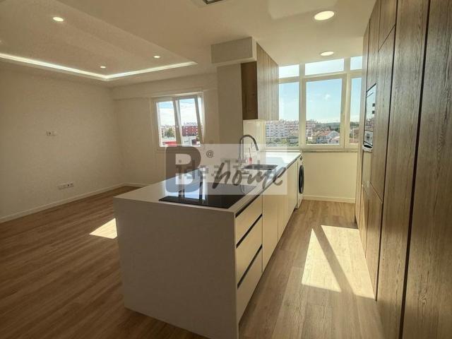 Apartamento venda em Cruz de Pau, Seixal