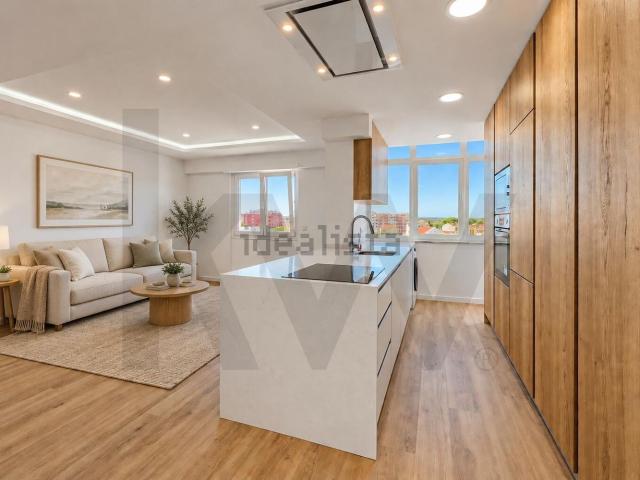 Apartamento venda em Cruz de Pau, Seixal
