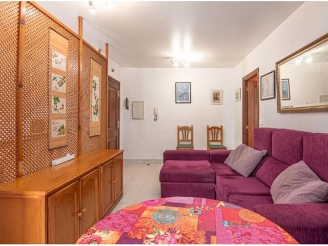 Piso en venta en Ares, Ferrol