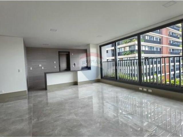 Apartamento venda em Região Geográfica Imediata do Distrito Federal, Região Integrada de Desenvolvimento do Distrito Federal e Entorno