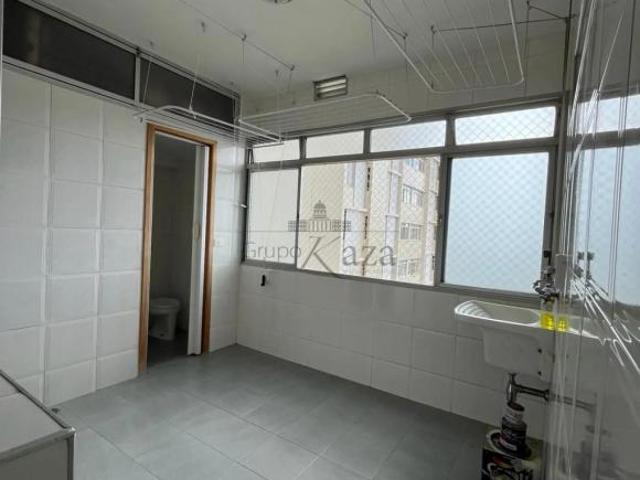 Apartamento venda em Região Imediata de São José dos Campos, Região Metropolitana do Vale do Paraíba e Litoral Norte