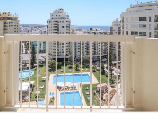 Apartamento alugar em Urbanização Solário da Praia, Armação De Pêra