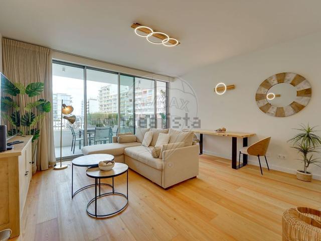 Apartamento venda em Armação De Pêra, Faro