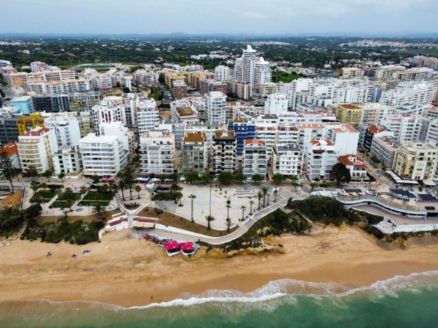 Apartamento venda em Armação De Pêra, Faro