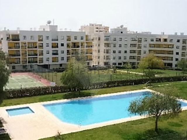 Apartamento alugar em Urbanização Solário da Praia, Armação de Pêra