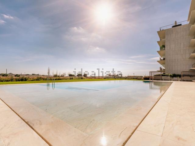 Apartamento alugar em Armação De Pêra, Faro